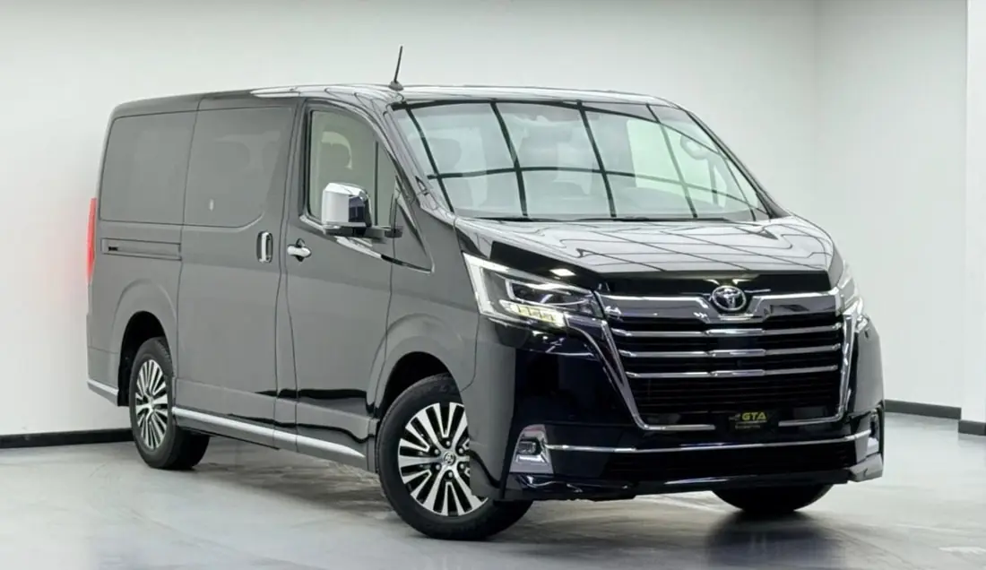 Toyota Granvia 2023