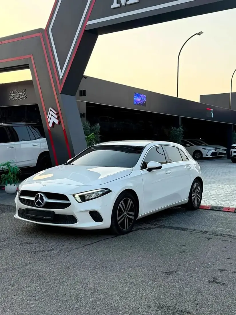 Mercedes-Benz A220 2025