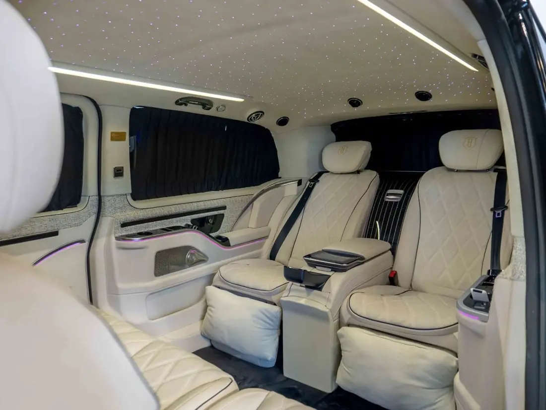 Mercedes-Benz V300 2026