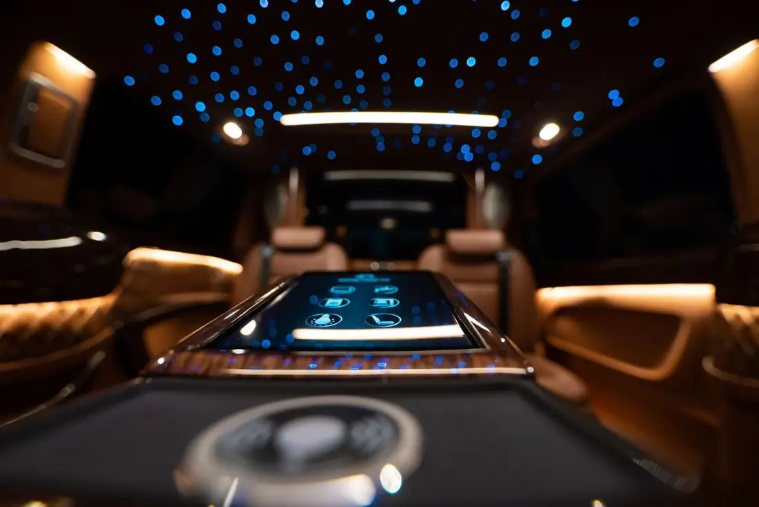 Mercedes-Benz V300 2026