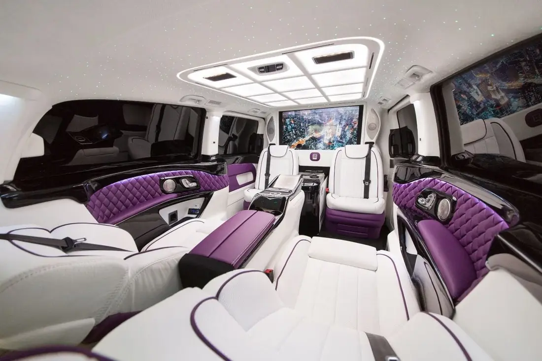 Mercedes-Benz V300 2026