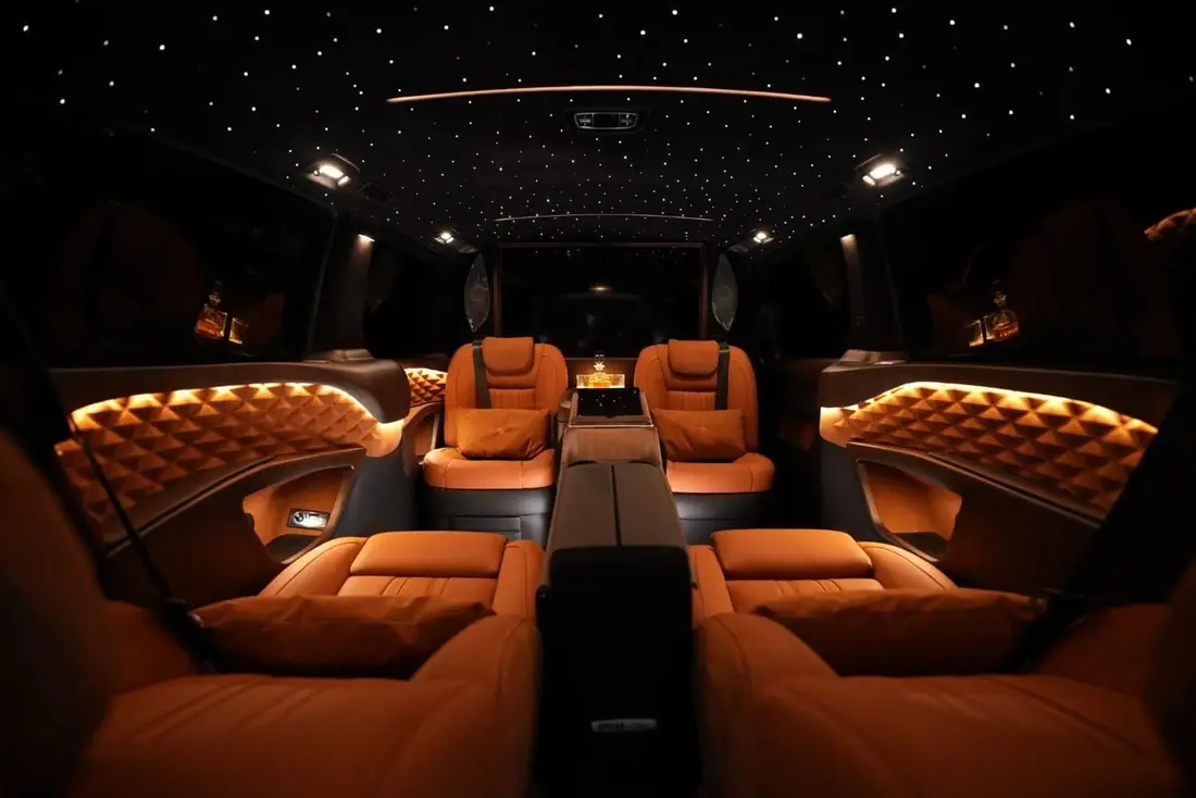 Mercedes-Benz V300 2026
