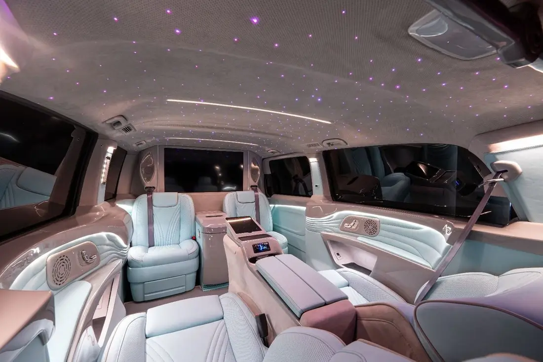 Mercedes-Benz V300 2026