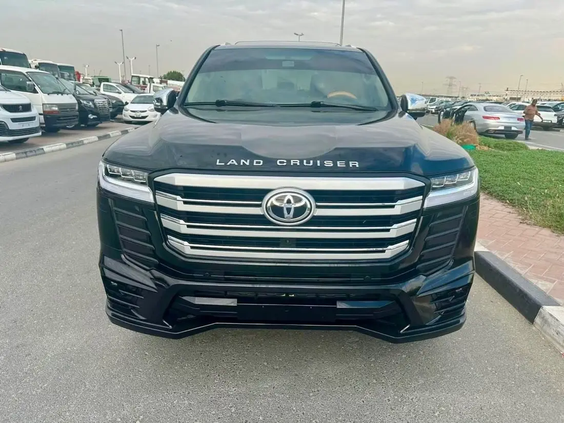 Toyota Land Cruiser 2010 – photo 1