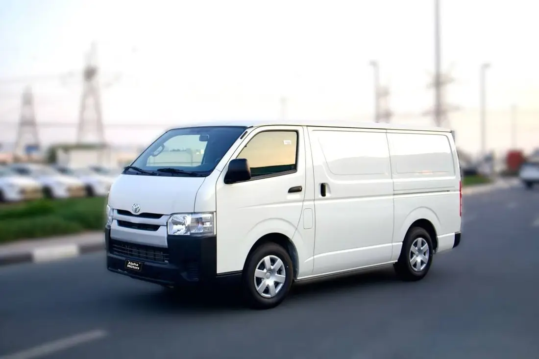 Toyota Hiace DLS – STANDARD ROOF 2025