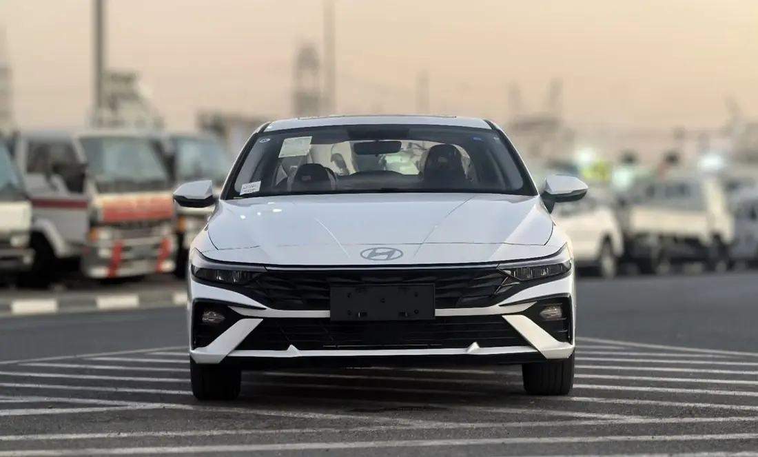 Hyundai Elantra COMFORT 2025