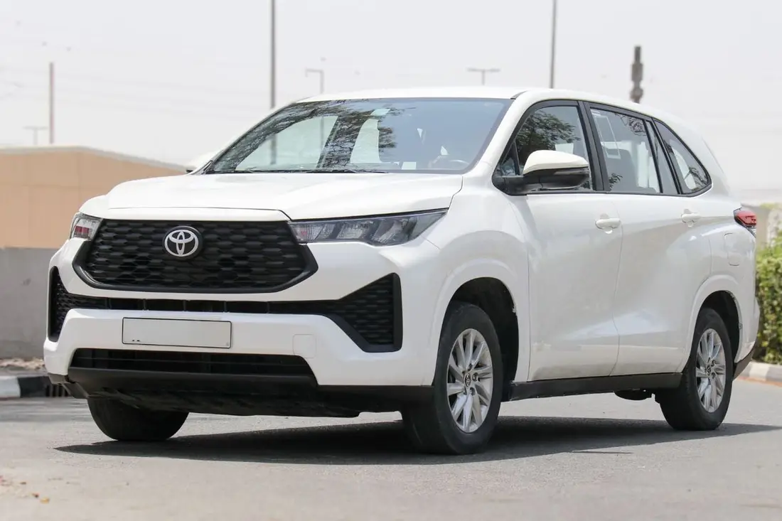 Toyota Innova 2024 – photo 1
