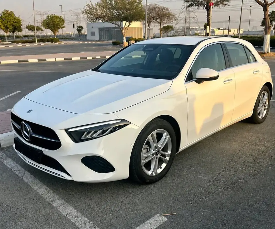 Mercedes-Benz A220 2025