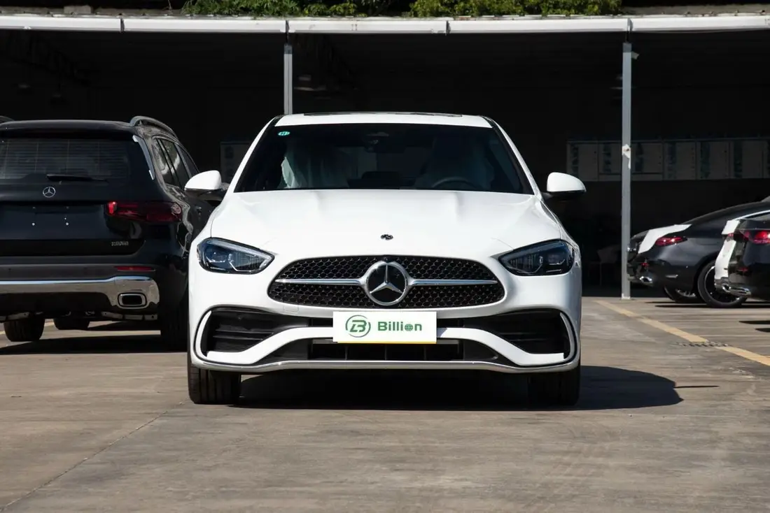 Mercedes-Benz C200 2026 – photo 1