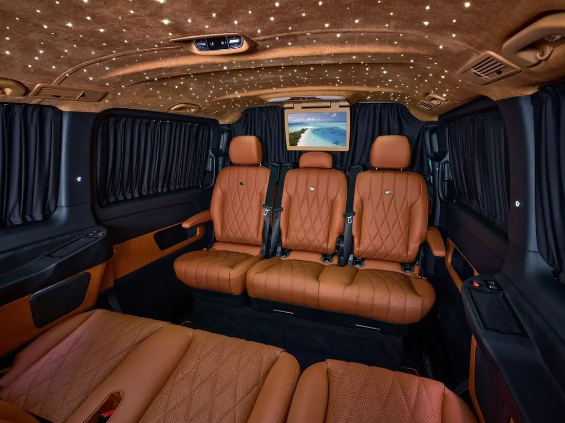 Mercedes-Benz V300 2026