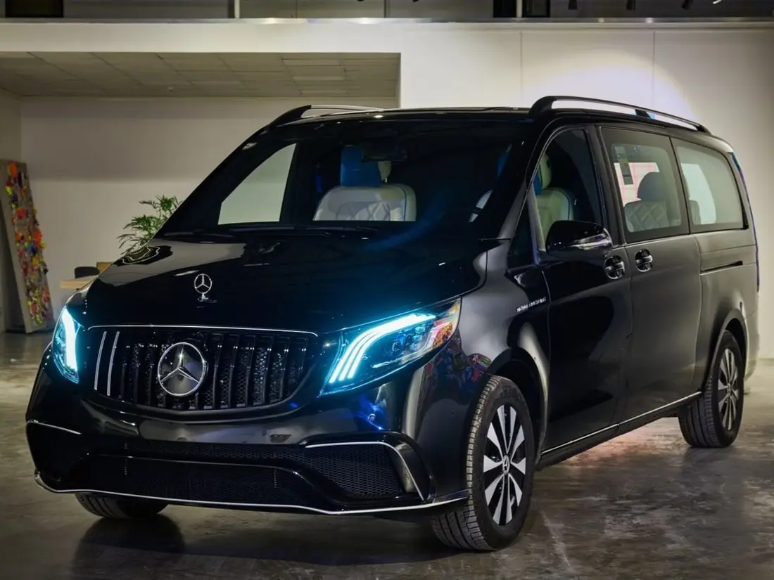 Mercedes-Benz V300 2026