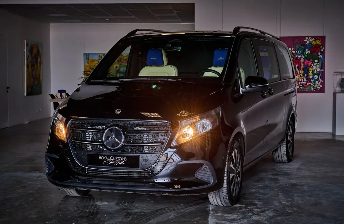 Mercedes-Benz V300 2026 – photo 1