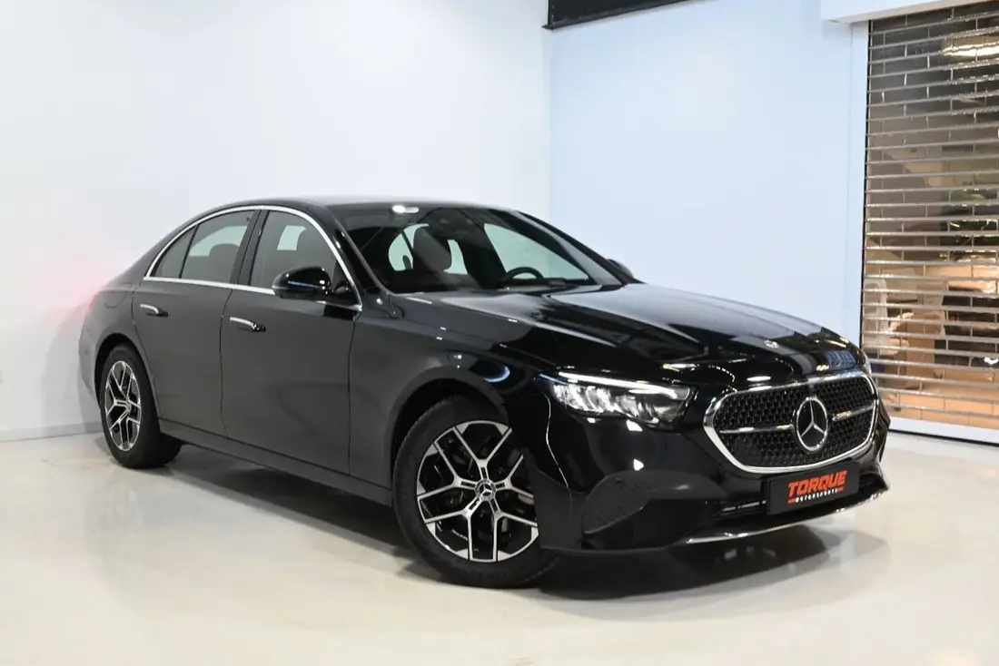 Mercedes-Benz E200 2026