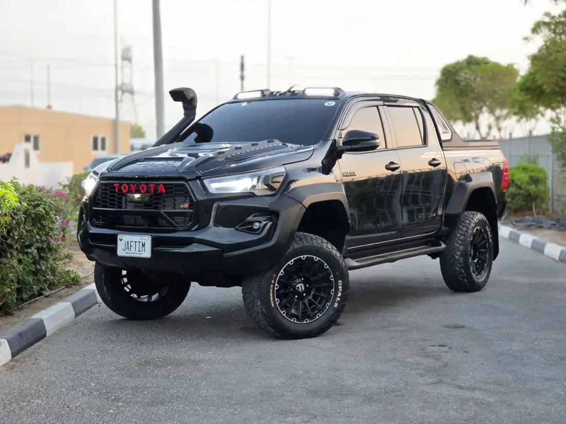 Toyota Hilux – 2025 – photo 1
