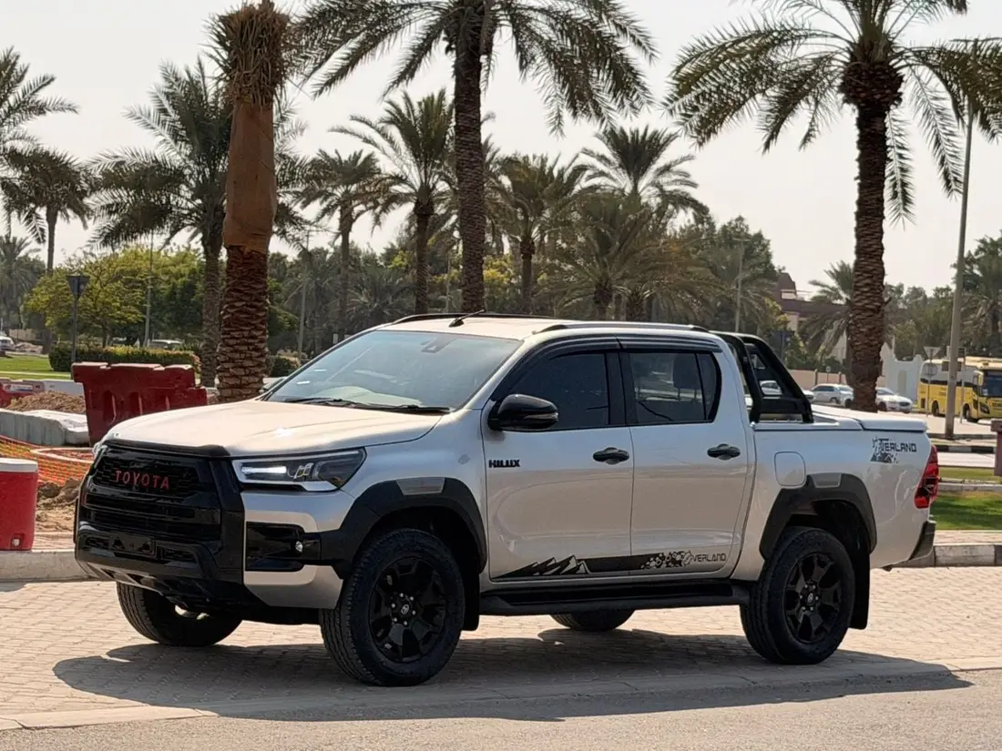 Toyota Hilux Rugged-X 2019