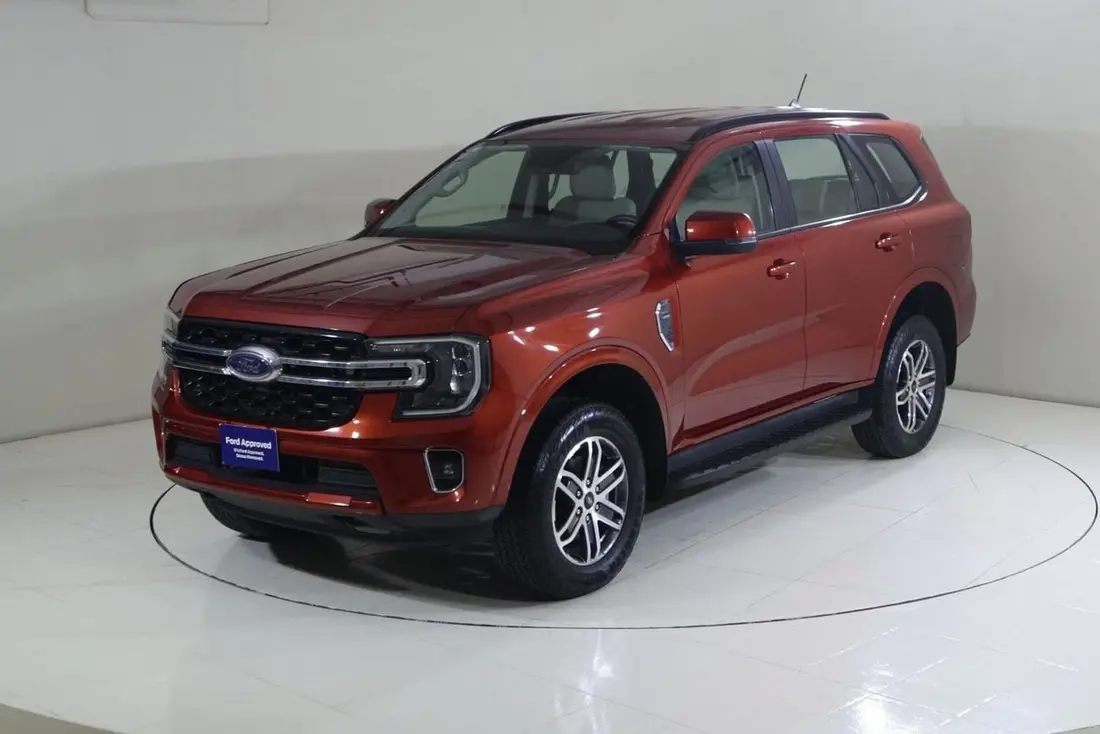 Ford Everest XLT 2024