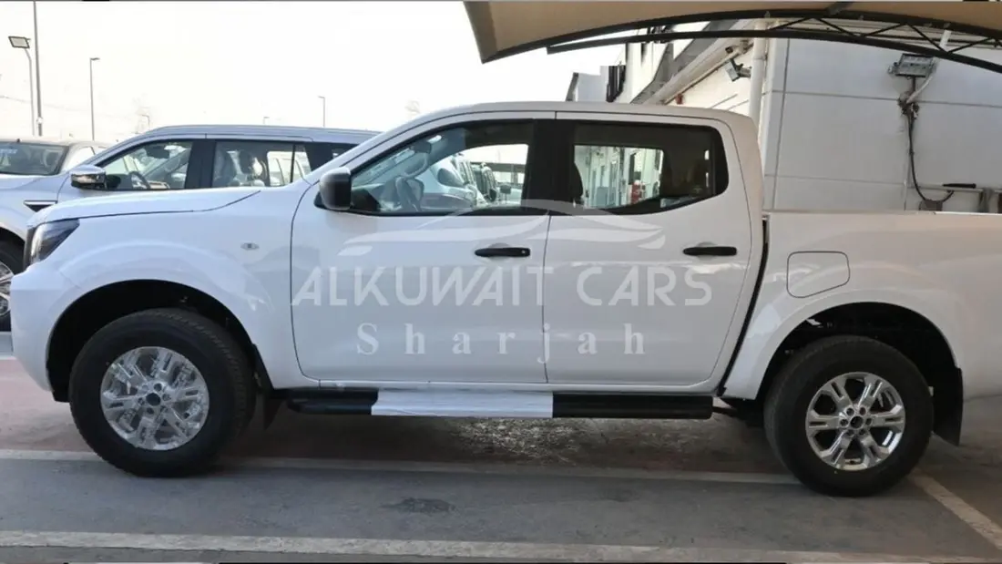 Nissan Navara 2023 – photo 1
