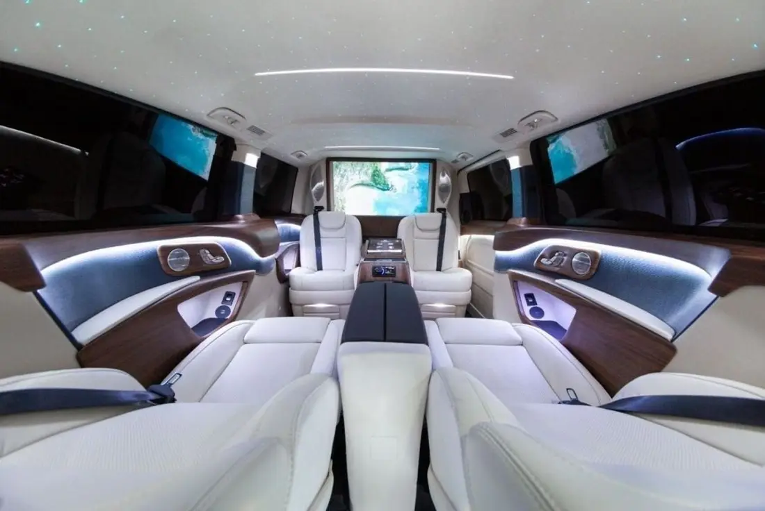 Mercedes-Benz V300 2026 – photo 1