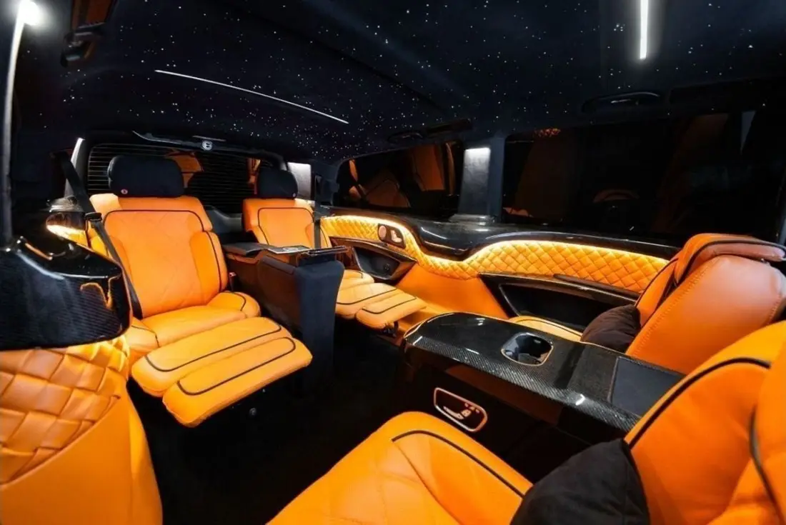 Mercedes-Benz V300 2025 – photo 1