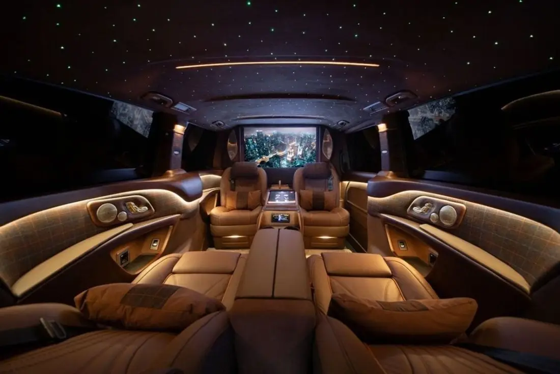 Mercedes-Benz V300 2026 – photo 1