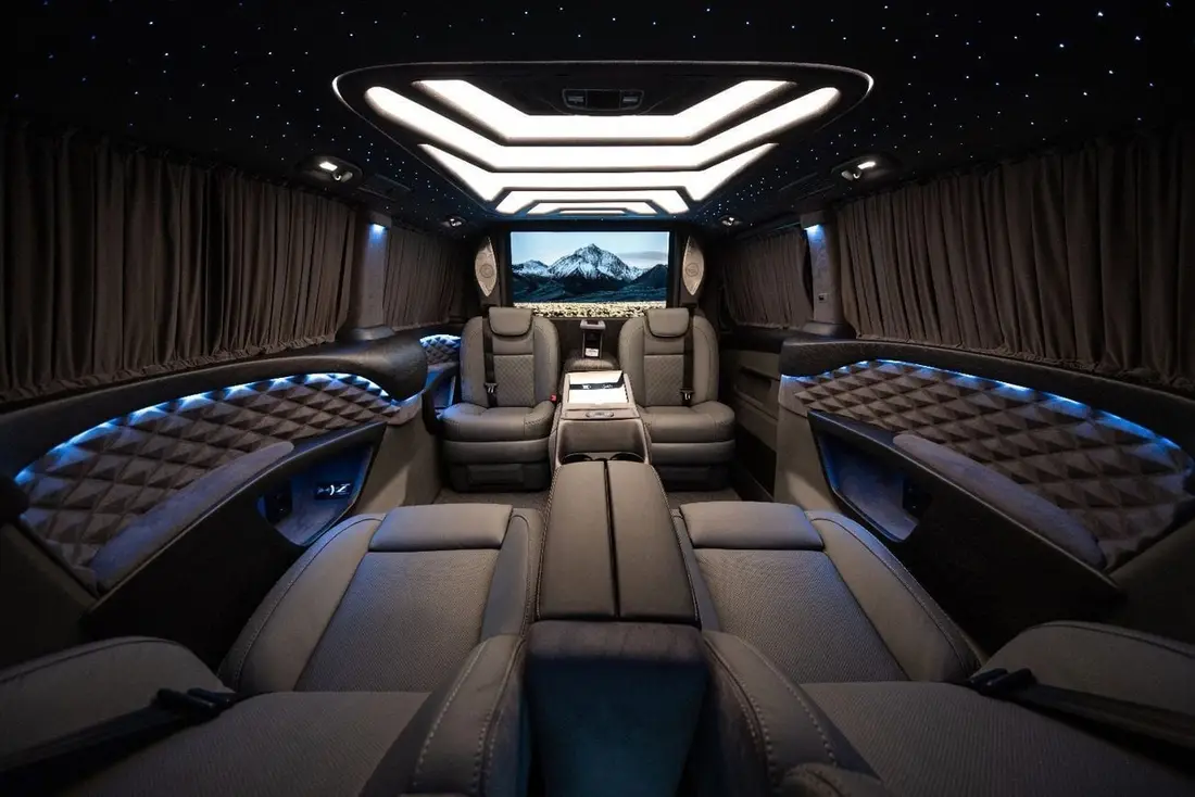 Mercedes-Benz V300 2026 – photo 1