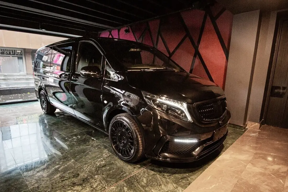 Mercedes-Benz V300 2026 – photo 1