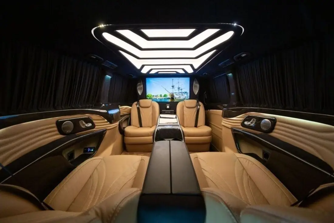 Mercedes-Benz V250 2026 – photo 1