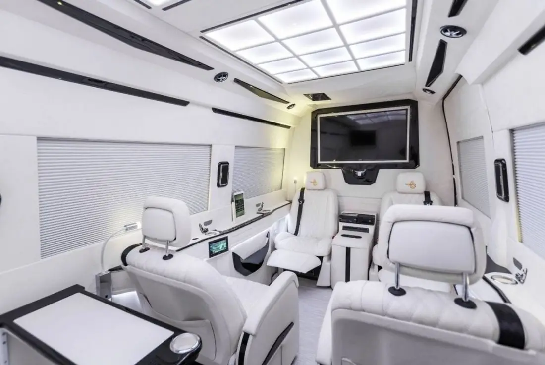 Mercedes-Benz Sprinter 2026 – photo 1