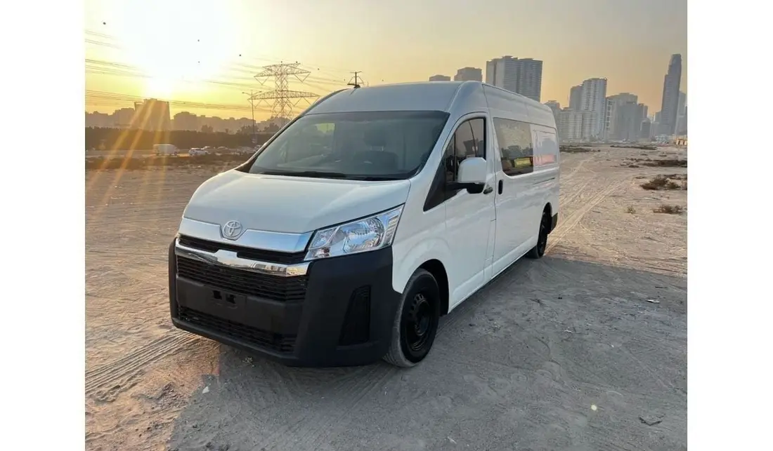 Toyota Hiace DLS – STANDARD ROOF 2021