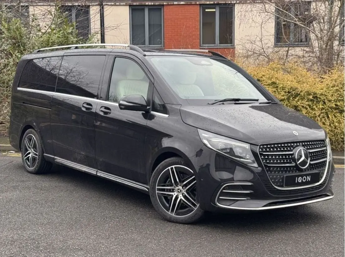 Mercedes-Benz V300 2025 – photo 1