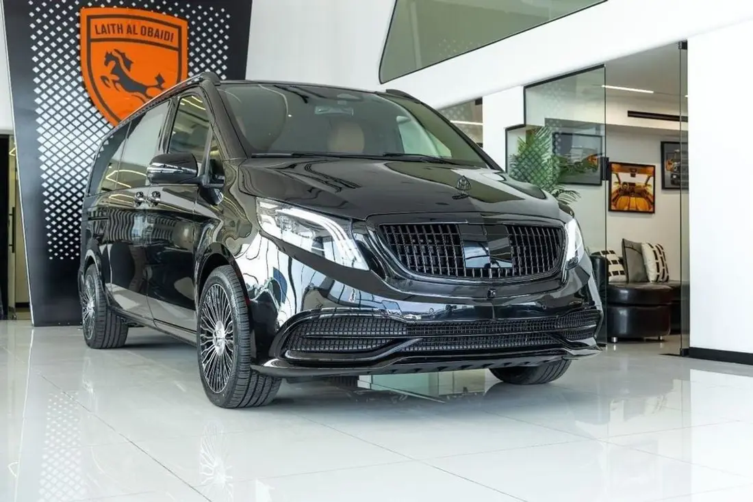 Mercedes-Benz V300 2025 – photo 1