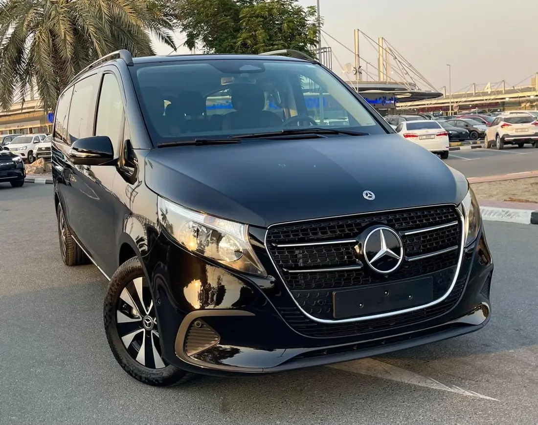 Mercedes-Benz V300 2025 – photo 1