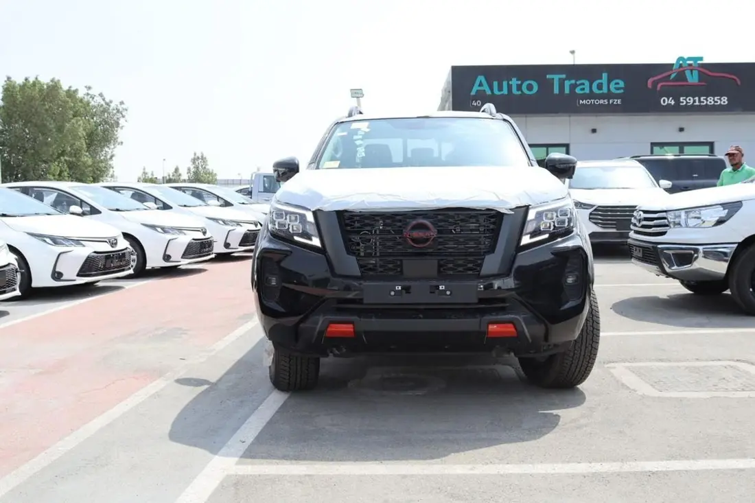 Nissan Navara 2025 – photo 1