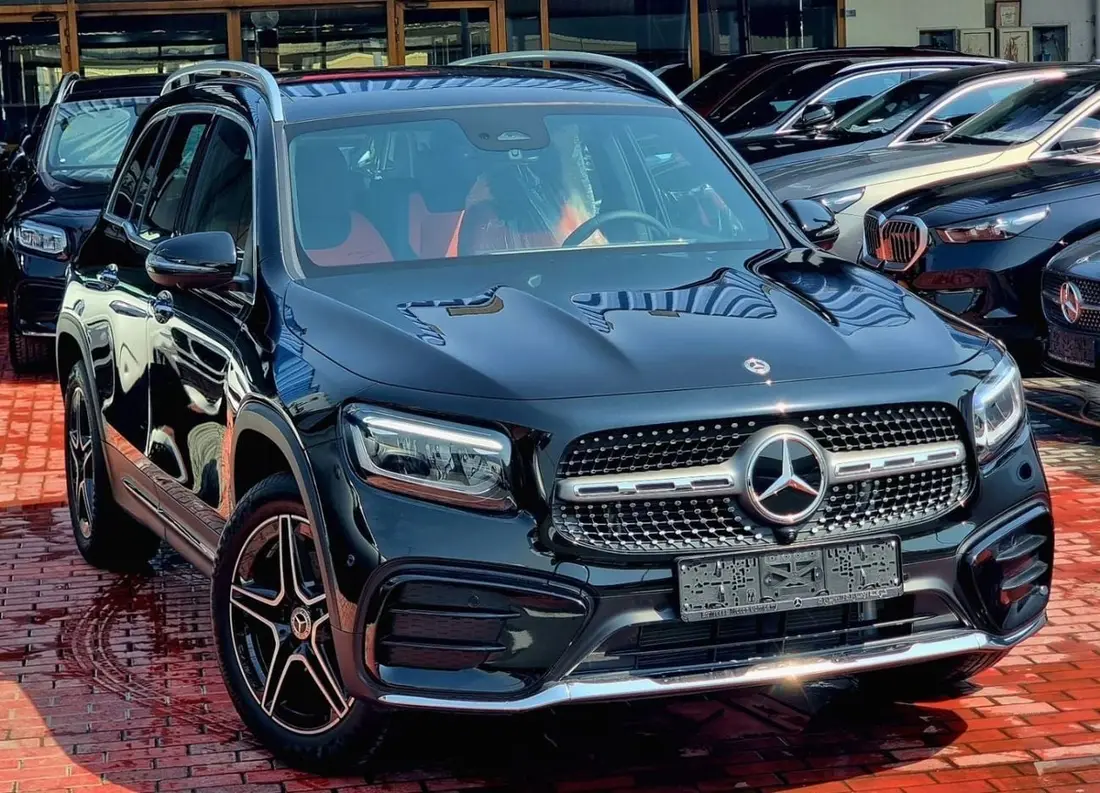Mercedes-Benz GLB 200 2025 – photo 1
