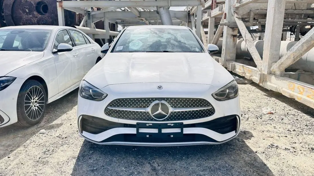 Mercedes-Benz C200 2025 – photo 1