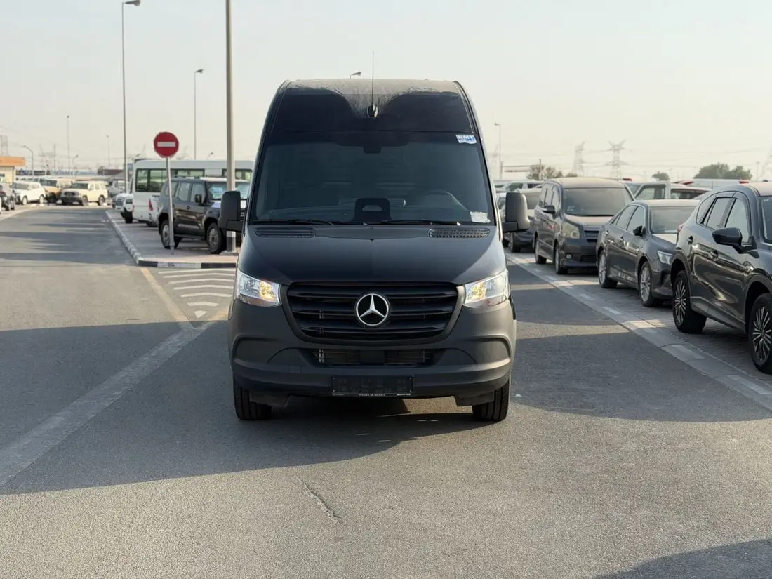 Mercedes-Benz Sprinter 2025 – photo 1