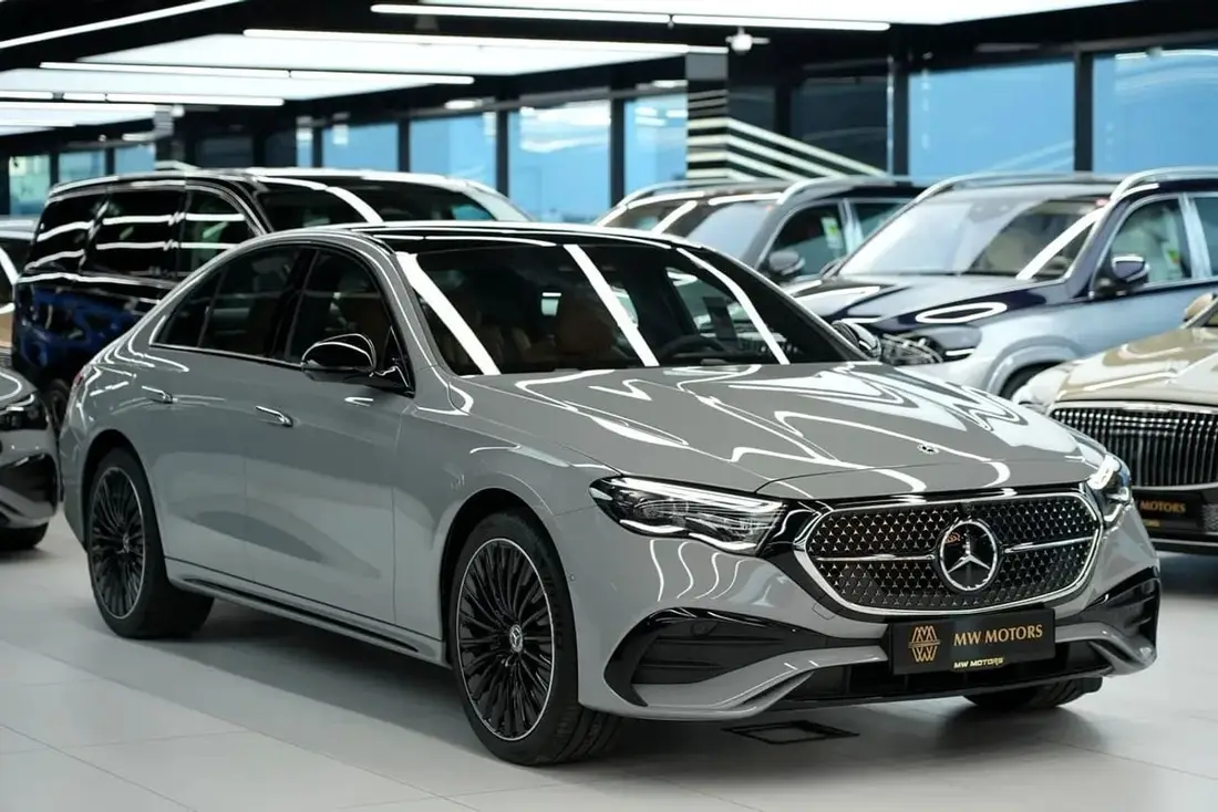 Mercedes-Benz E300 AMG 2026 – photo 1