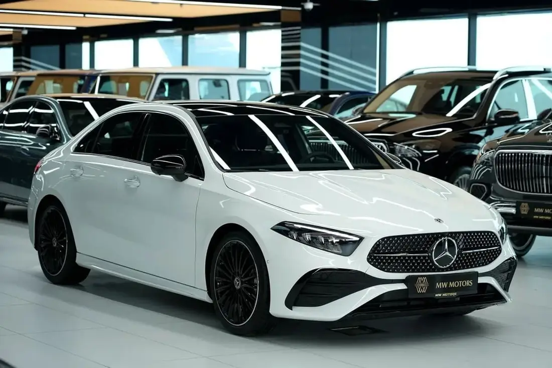 Mercedes-Benz A200 AMG 2026