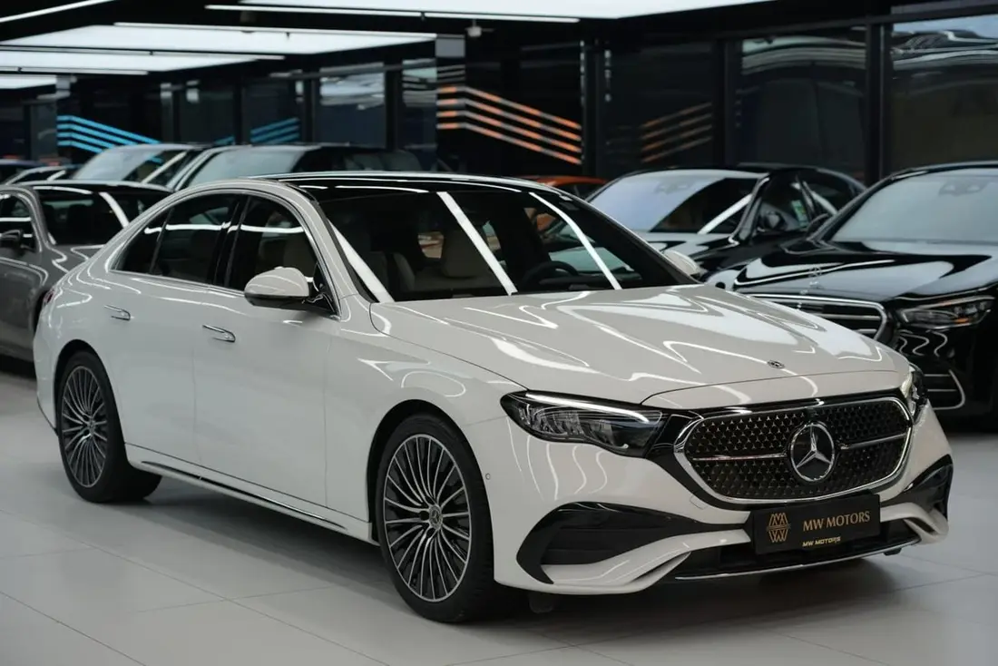 Mercedes-Benz E200 AMG 2026 – photo 1