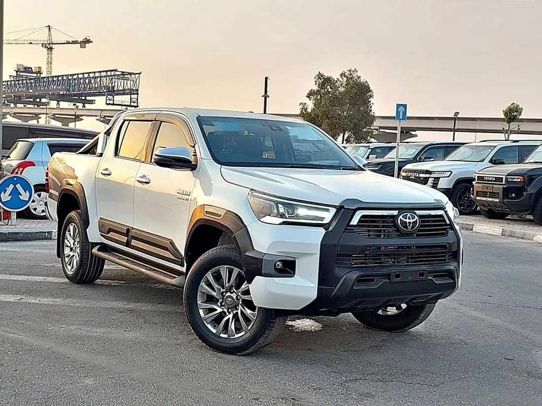 Toyota Hilux ADVENTURE 2023