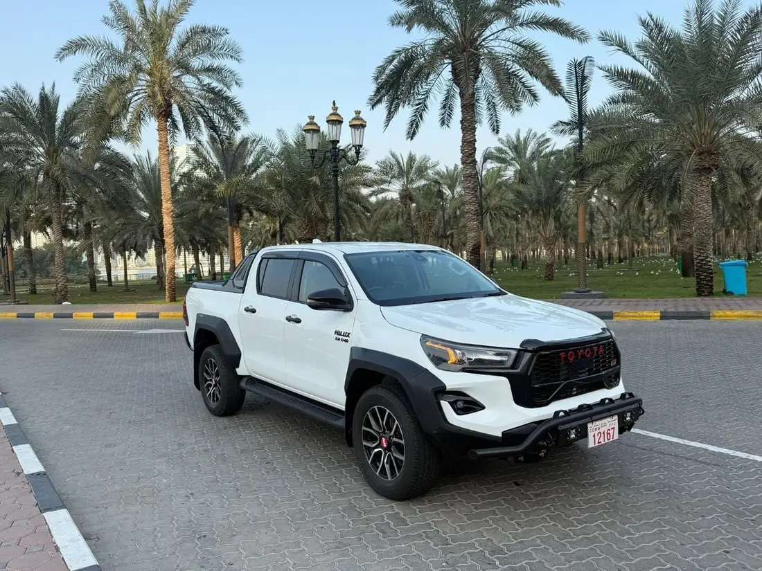 Toyota Hilux GR SPORT 2024 – photo 1