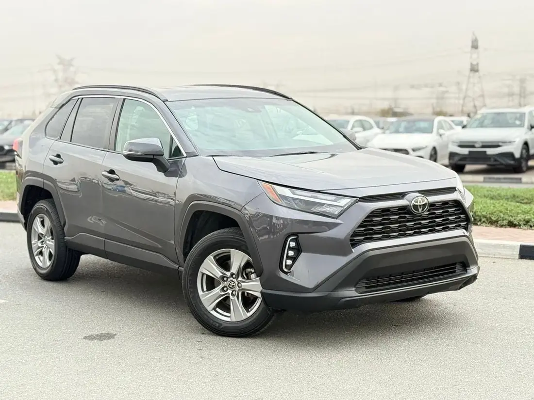 Toyota RAV4 XLE 2024 – photo 1
