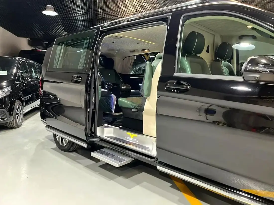 Mercedes-Benz V300 2026 – photo 1