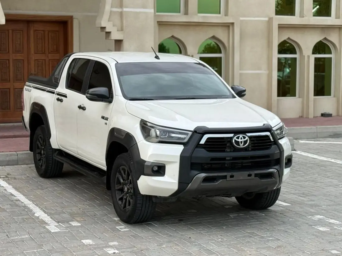 Toyota Hilux ADVENTURE 2021