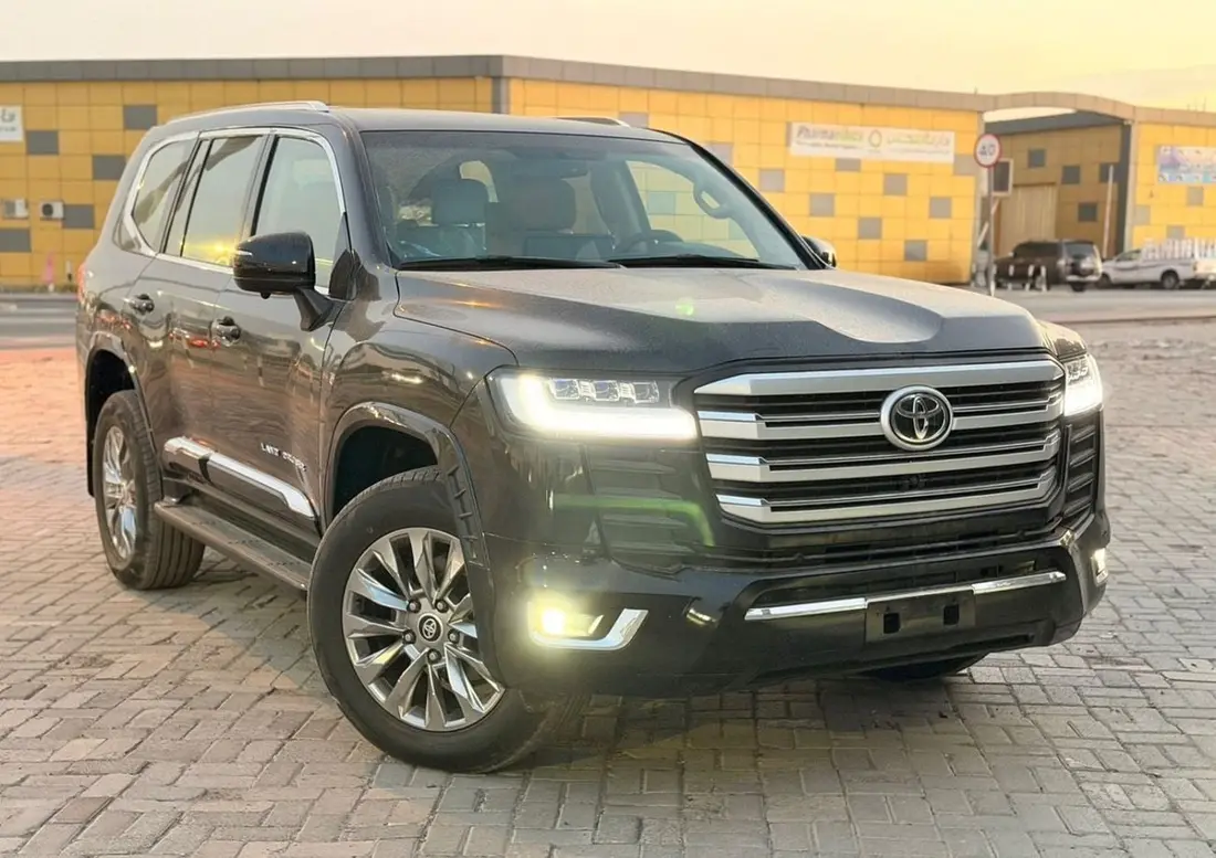 Toyota Land Cruiser 2018 – photo 1