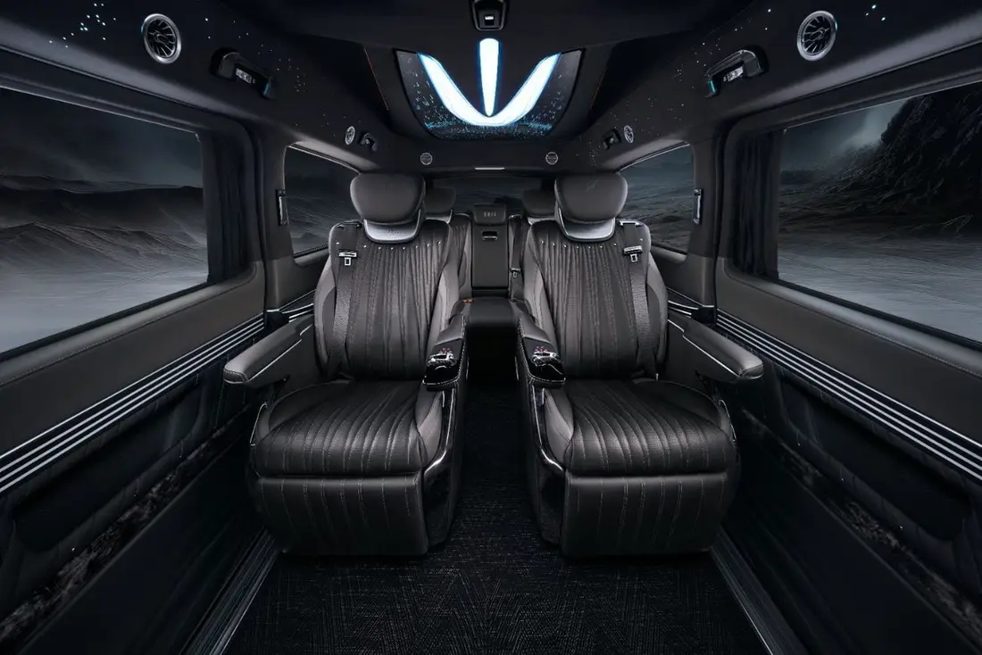 Mercedes-Benz V300 2025 – photo 1