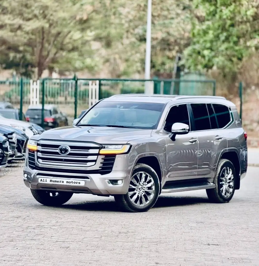 Toyota Land Cruiser 2022 – photo 1