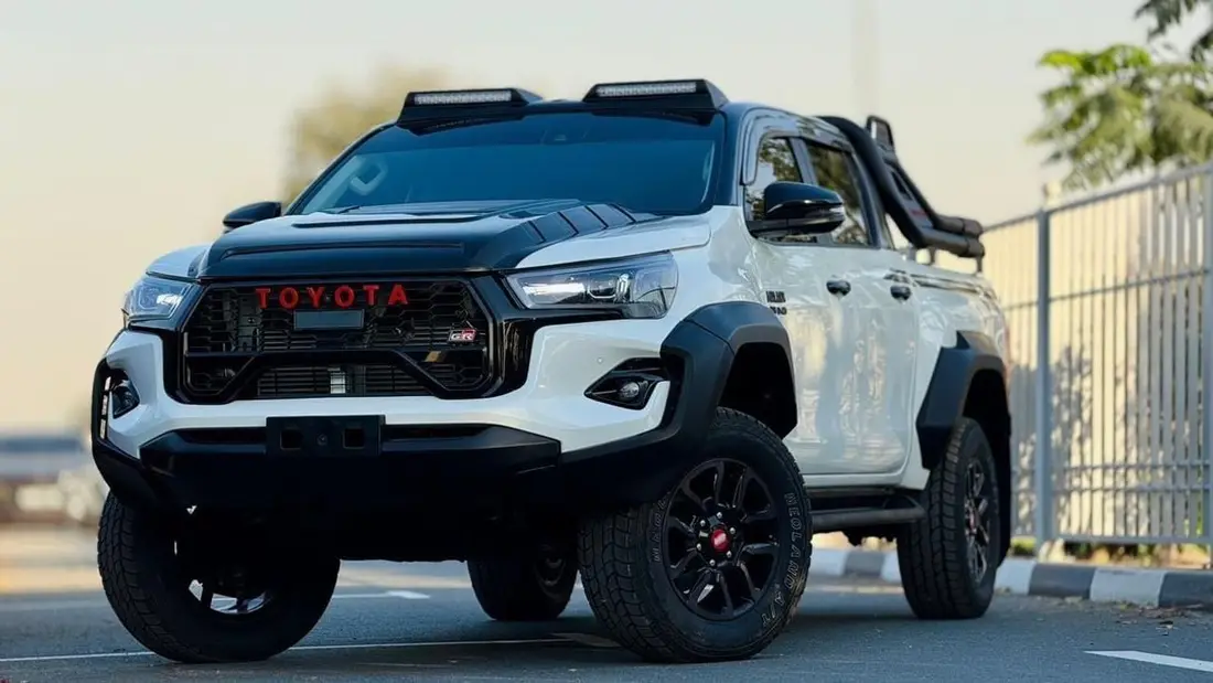 Toyota Hilux GR SPORT 2023 – photo 1