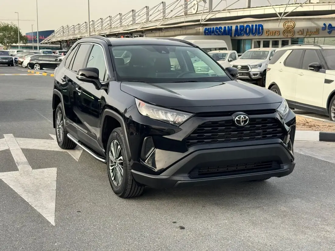 Toyota RAV4 LE 2020