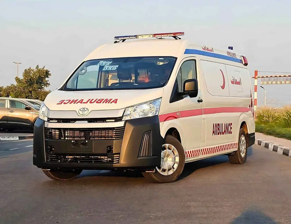 Toyota Hiace 2023 – photo 1